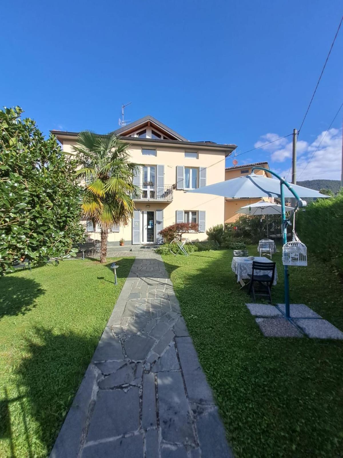 B & B Ametista Bergamo Ponteranica Exterior photo